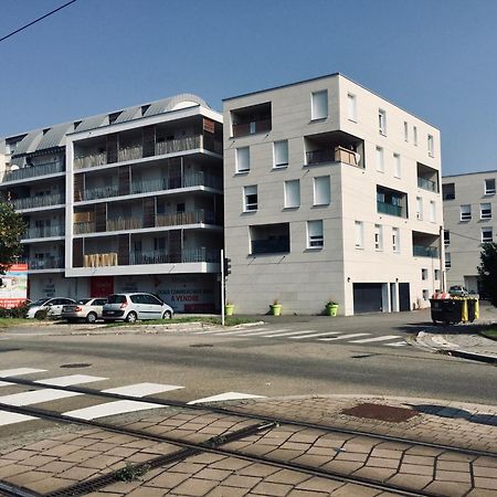Le T2 Appartement Moderne Avec Terrasse Et Parking Strasburgo Esterno foto